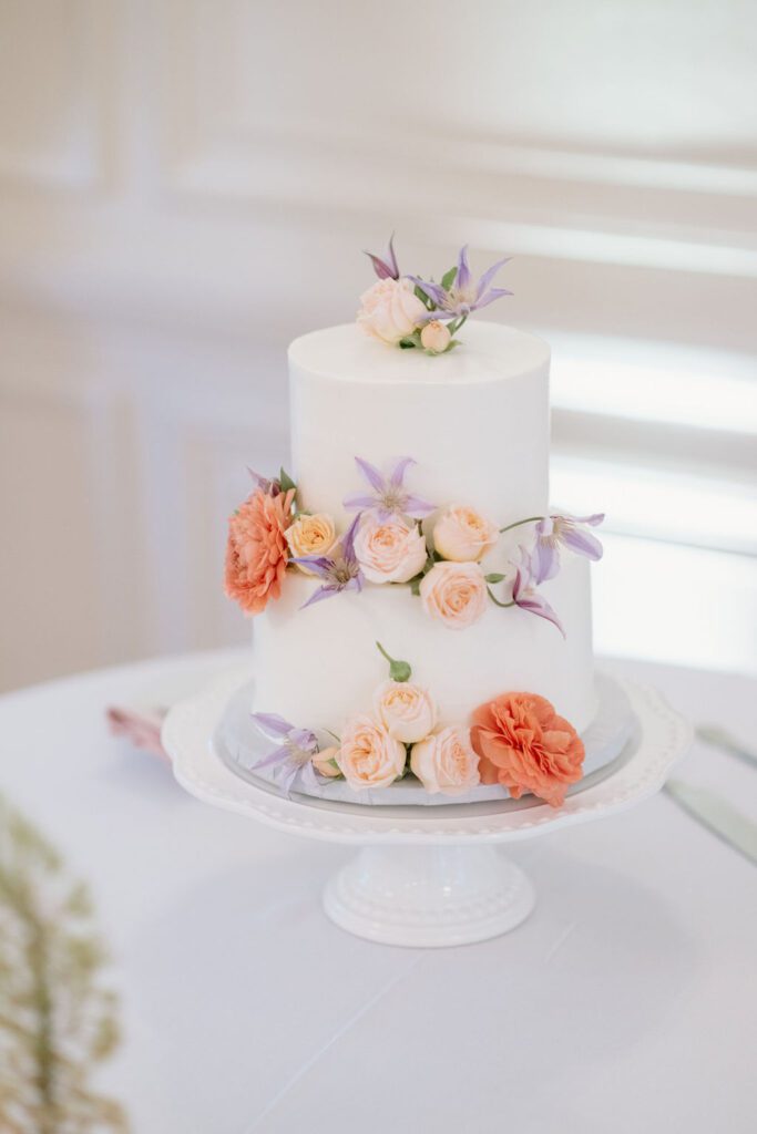Wedding cake display at Glen Manor House in Portsmouth RI