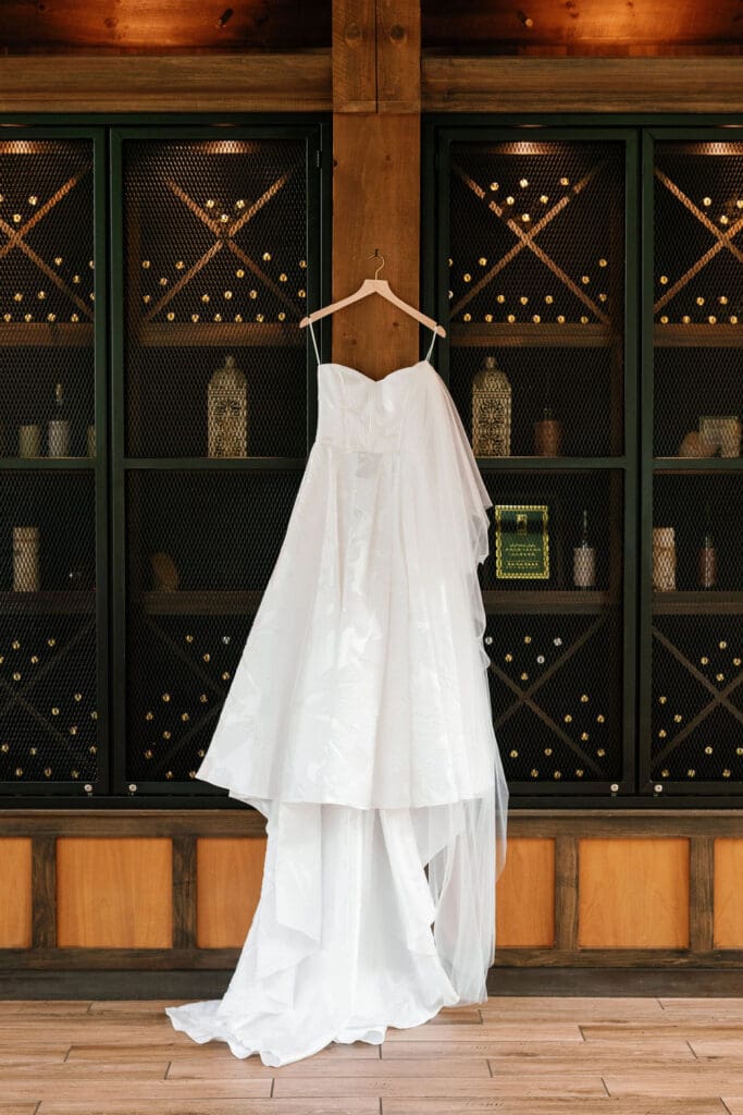 Wedding details at Birch Wood Vineyards in Derry NH