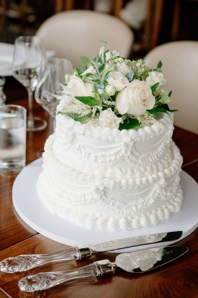 Wedding cake cutting at SAVR Boston